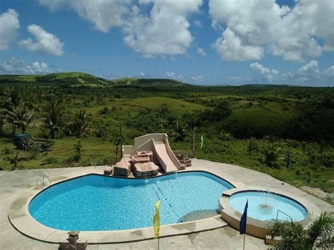 camarines sur beach resort philippines